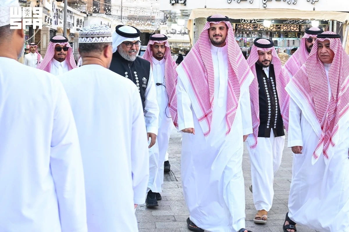 Governor tours Taif’s historic sites