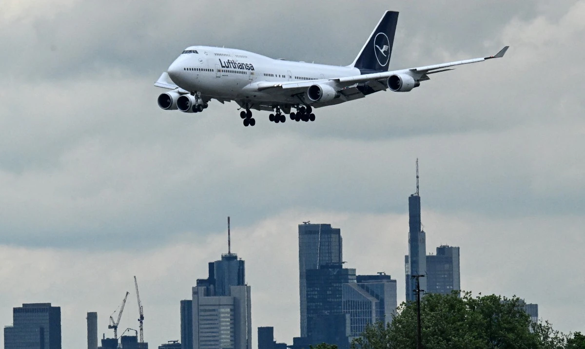 Could protracted Hormuz crisis end the era of cheap long-haul air travel?