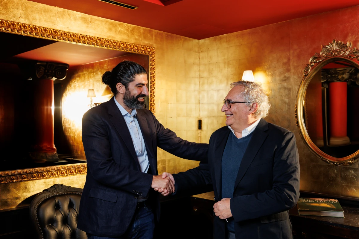Webook.com Chief Commercial Officer Hamdi Missaoui and SmartMove General Manager António Precatado. Supplied