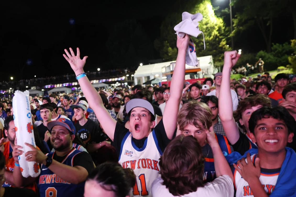 After epic comeback, Knicks head to San Antonio on brink of NBA title