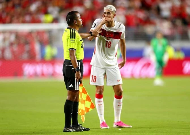 Paraguay’s Miguel Almiron gets one-game suspension after red card for covering his mouth