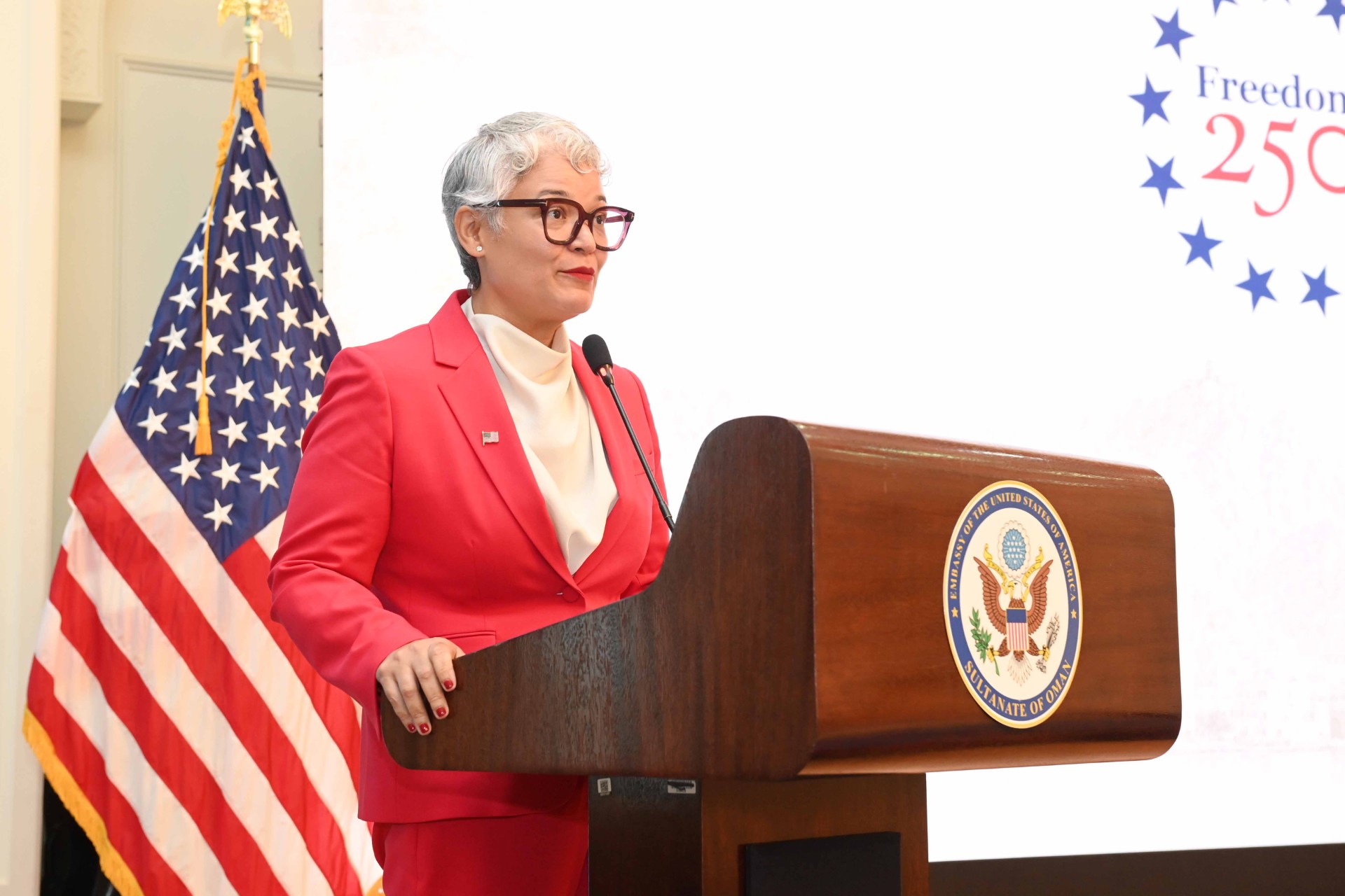 Ana Escrogima, the US ambassador to Oman, talks during a commemoration event of the 250th anniversary of American independence in Muscat. (ONA)