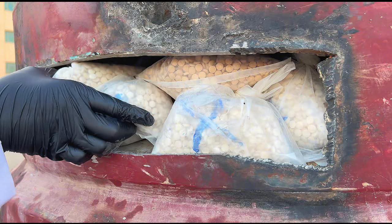 A criminal network involved in drug smuggling and trafficking has been arrested in the Riyadh region. (File/@Mokafha_SA)