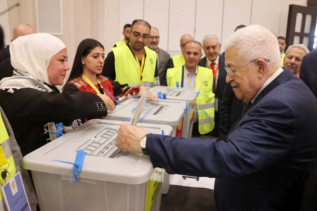 Palestinian president Mahmud Abbas votes during the elections for the new central committee of the Fatah movement during their 8th General Conference in the city of Ramallah in the occupied West Bank, May 16, 2026. (AFP)