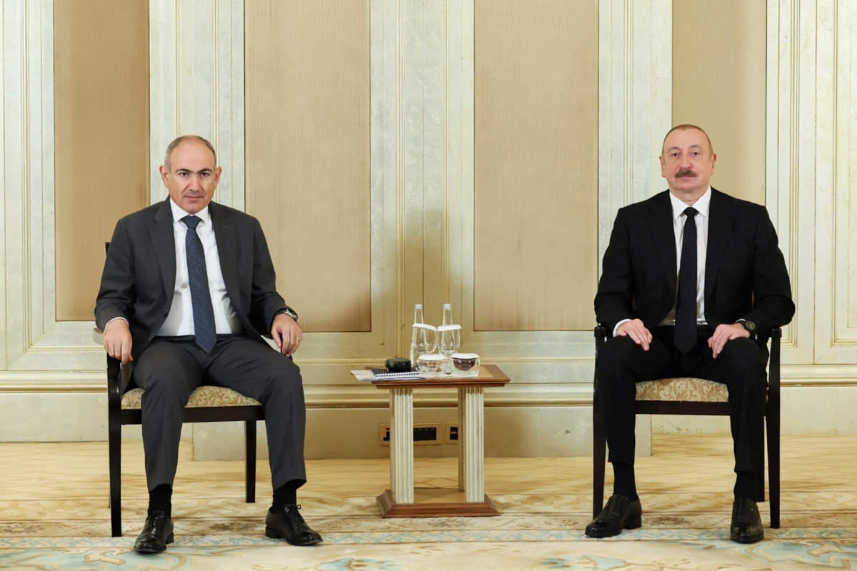 Armenia's Prime Minister Nikol Pashinyan meeting with Azerbaijan's President Alham Aliyev in Abu Dhabi, UAE. (AFP)