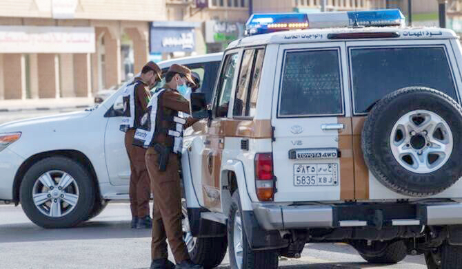 Saudi authorities warn facilitators of illegal entry face up to 15 years in prison and SR1 million ($267,000) fines. (SPA)