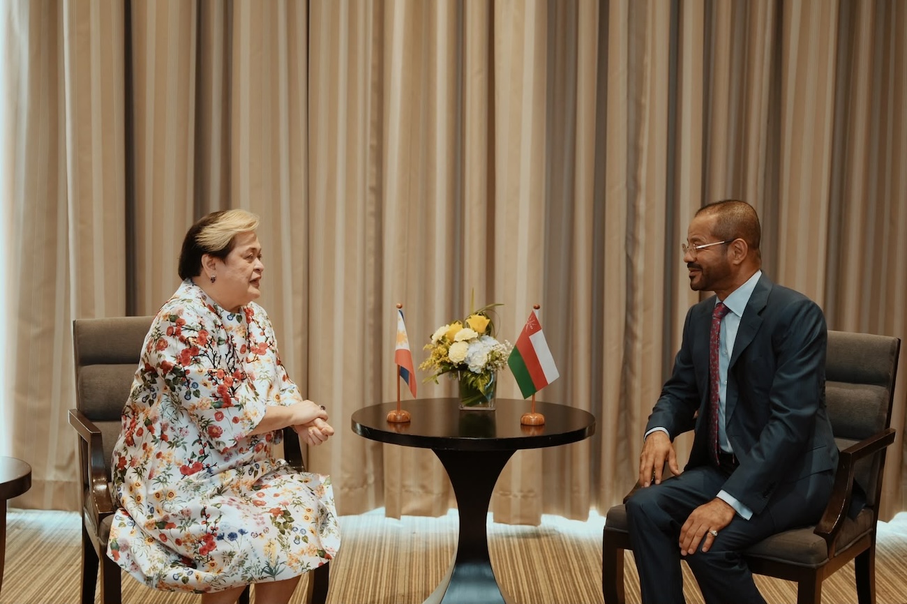 Oman’s Foreign Minister Badr Al-Busaidi, right, and Philippine Foreign Secretary Theresa Lazaro meet on the sidelines of the third Oman–Philippines Strategic Majlis in Manila, July 26, 2026. (Department of Foreign Affairs)