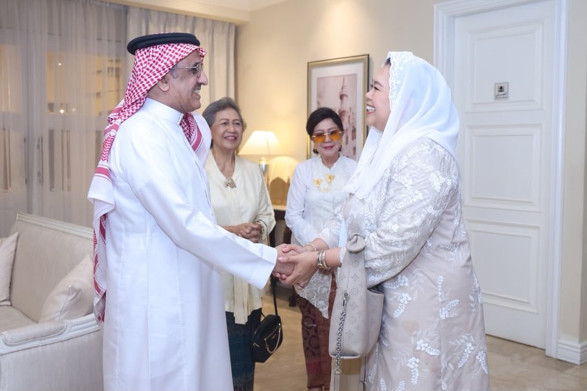 Saudi Ambassador to Indonesia Faisal Abdullah Amodi shakes hands with Kowani Chairwoman Yenny Wahid in this photo taken in Jakarta, Indonesia and shared on July 8, 2026. (Yenny Wahid/Instagram)