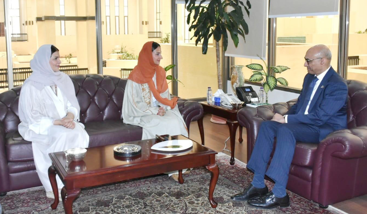 Princess Sarah bint Bandar bin Abdulaziz (L) meets with Ahmad Farooq in Riyadh. (Supplied)