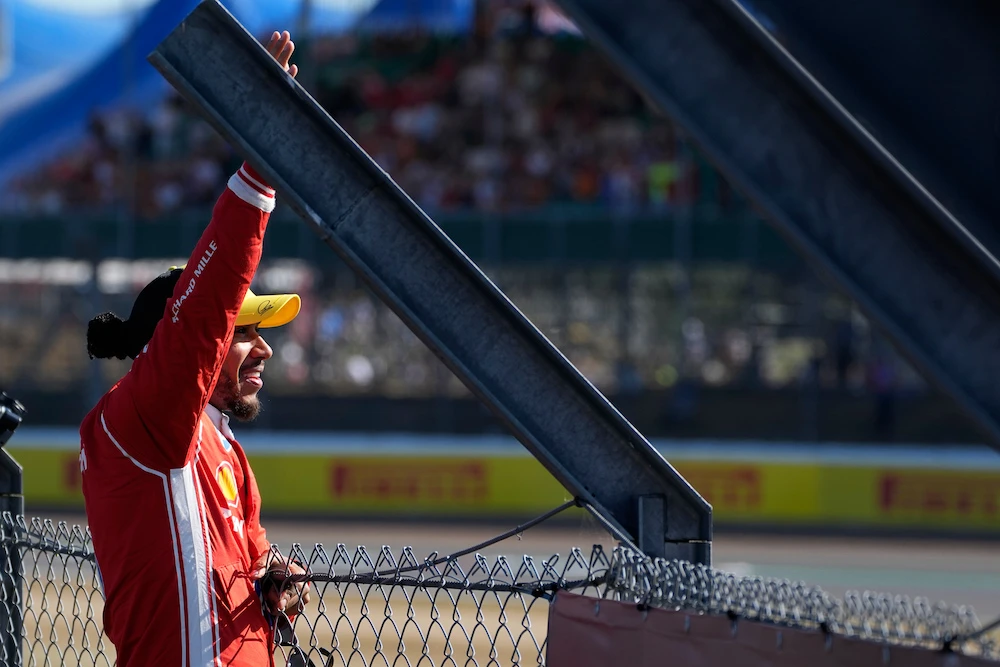 ‘Ecstatic’ Hamilton rolls back the years with Silverstone Sprint pole