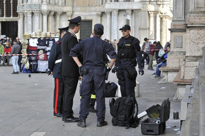 Italy arrests two over alleged spying for Russia