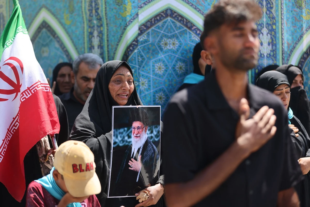 Vast crowds mourn Khamenei in Iraq’s holy cities