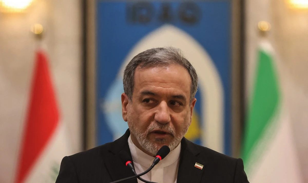 Iranian, Omani FMs discuss arrangements for safe passage ​through Hormuz Strait
