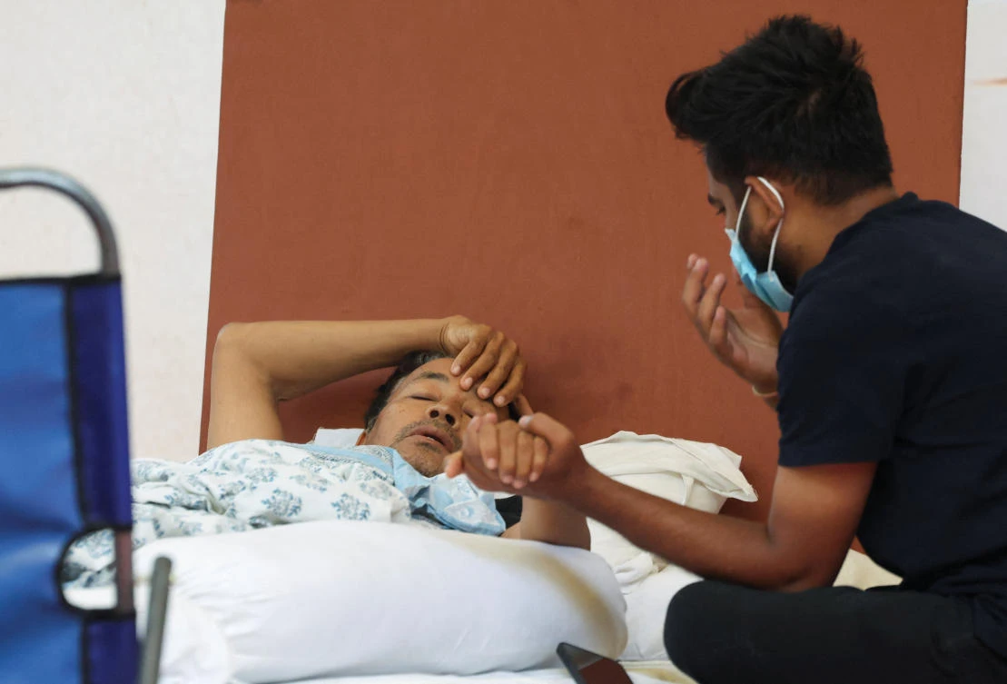 Police shift fasting Indian activist to hospital against his will