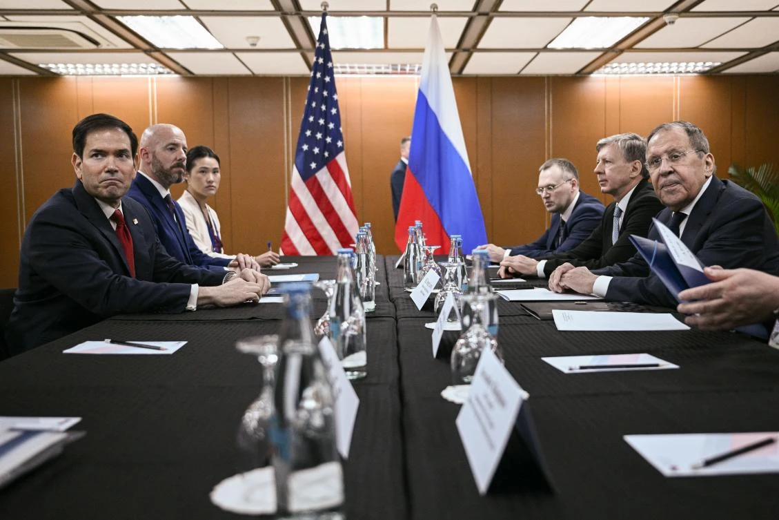 US, Russia diplomats discuss Ukraine war in Manila