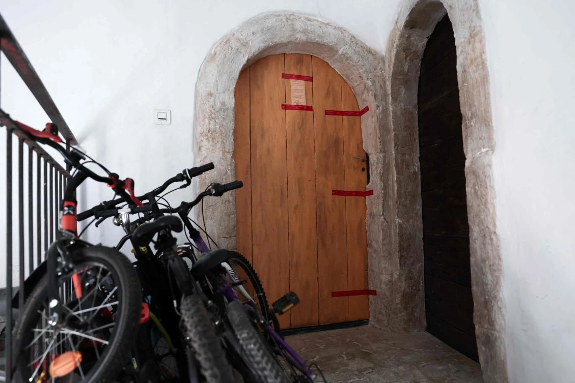 France police find remains of five babies in a home