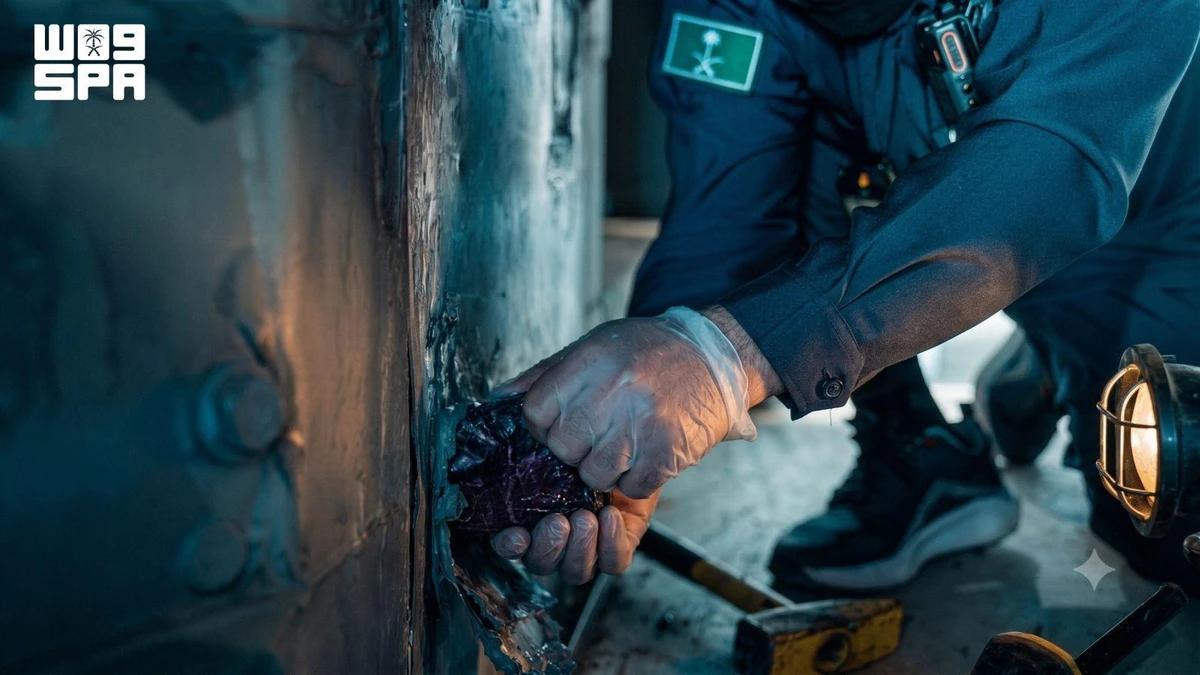 Saudi customs seize nearly 37,000 amphetamine pills hidden beneath bus