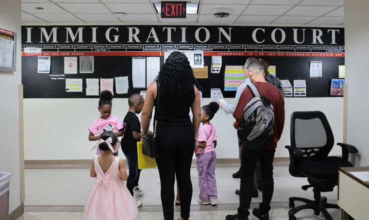 Thousands of migrant children in the US could face new deportation risks as legal aid deal expires