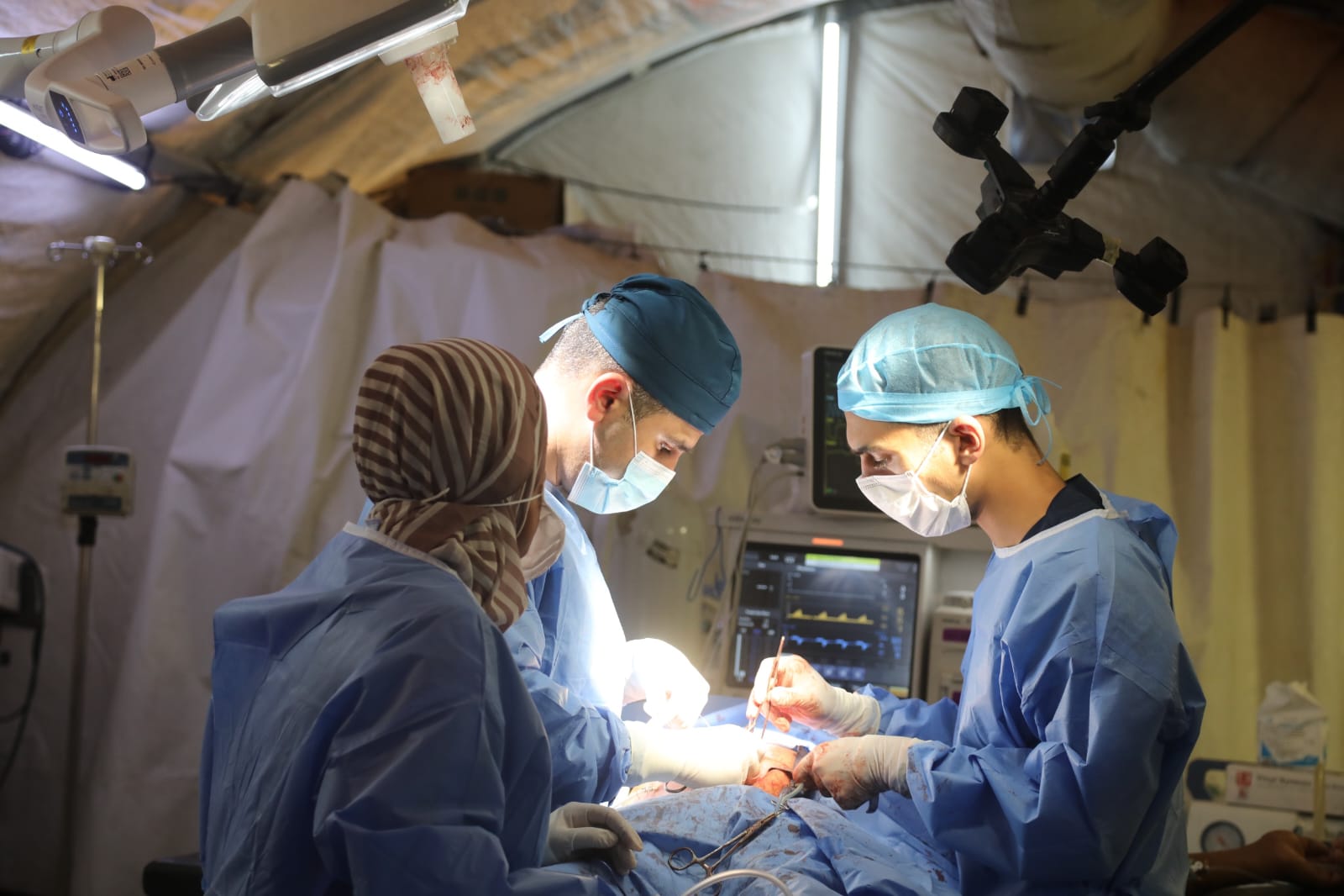 The Jordanian hospital in Khan Younis receives between 700 and 1,000 Palestinian patients daily. (JNA)