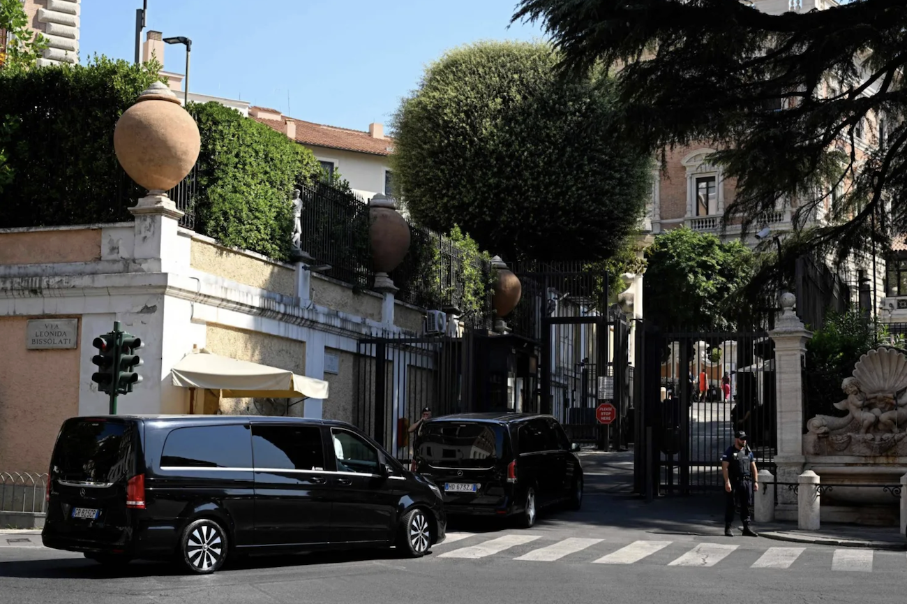 A motorcade delegation arrives for a new round of talks between the Lebanese and Israeli delegations at the US Embassy in Rome on August 4, 2026. (AFP)