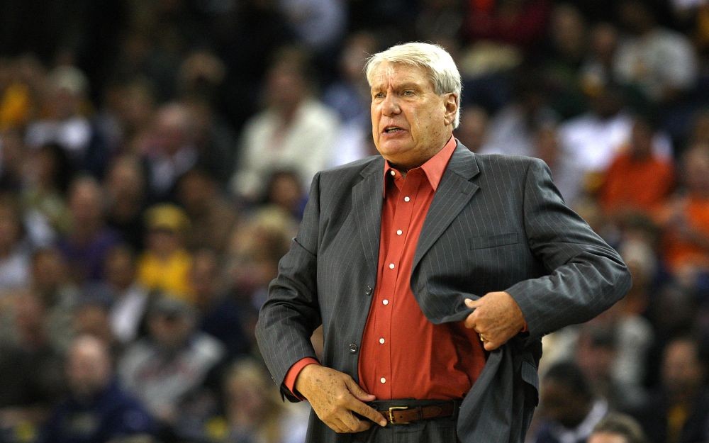 Head coach Don Nelson of the Golden State Warriors looks on against the Orlando Magic during an NBA game at Oracle Arena on Dec. 5, 2009, in Oakland, California. (AFP)