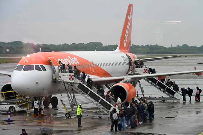 Diesel prices overtake jet fuel in Europe as global shortage widens