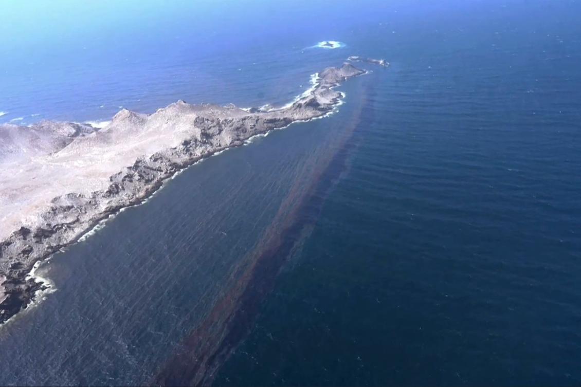 Iran blames US presence for Gulf waters pollution after oil spills