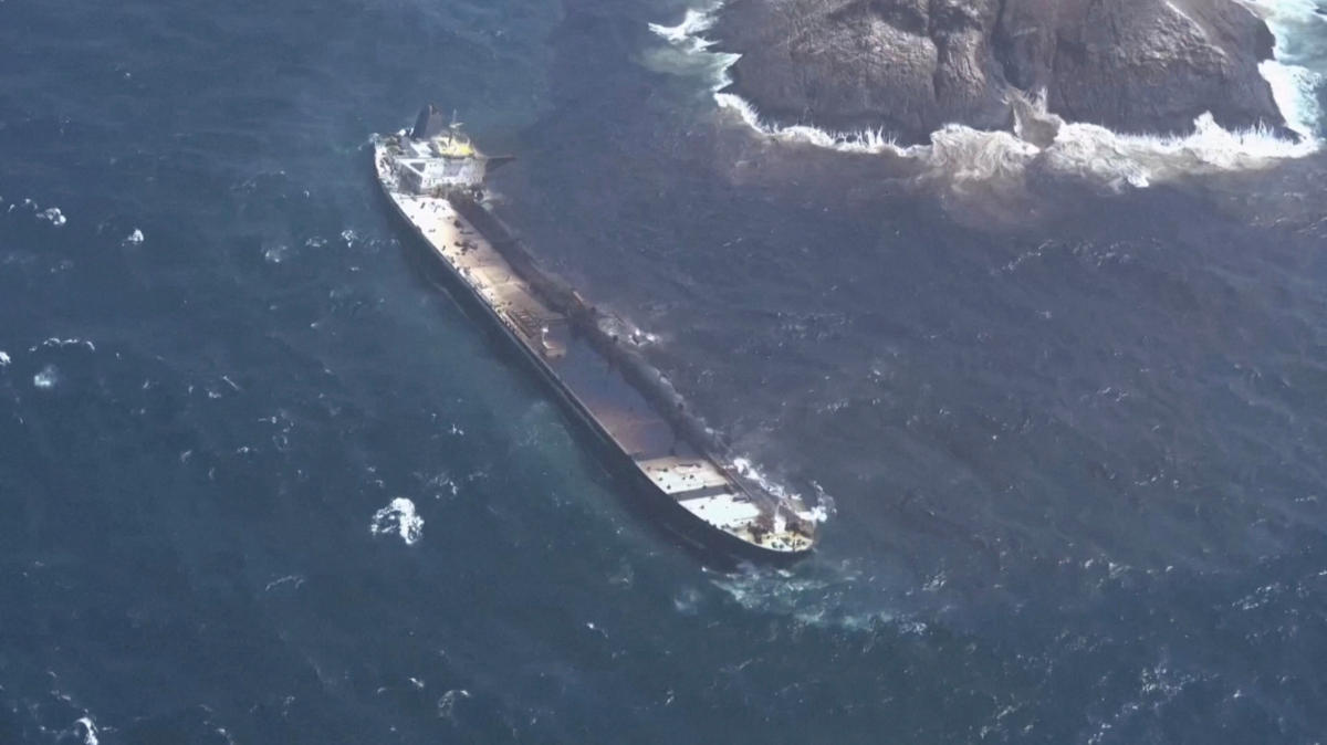 Oman says tanker salvage and oil spill clean-up hampered by weather and technical challenges