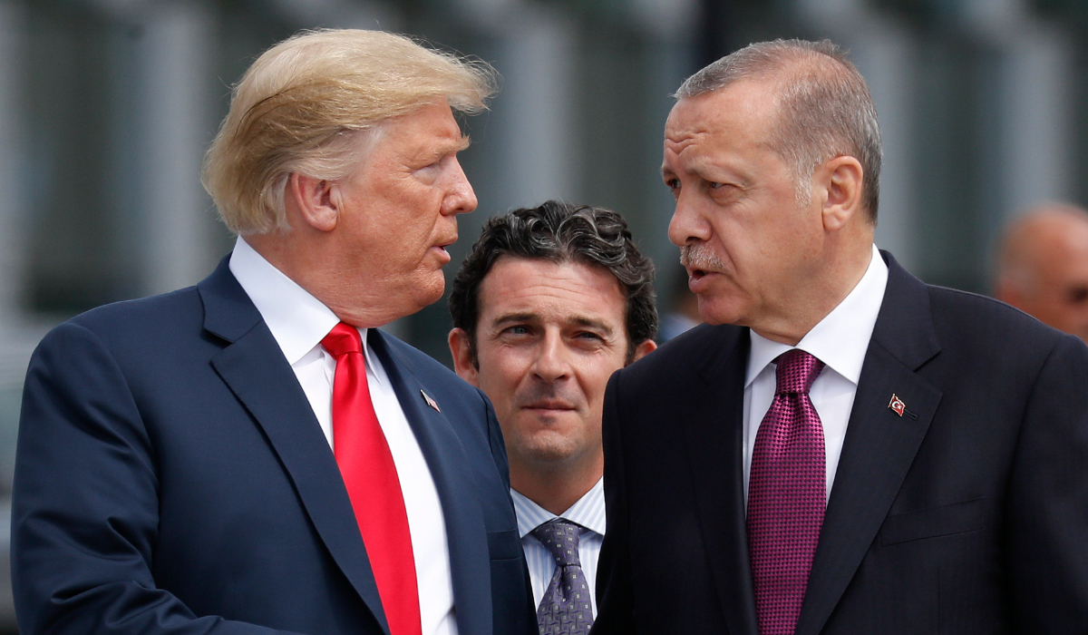 President Donald Trump, left, talks with Turkey's President Recep Tayyip Erdogan at a summit of heads of state and government at NATO headquarters in Brussels, July 11, 2018. (AP file photo)