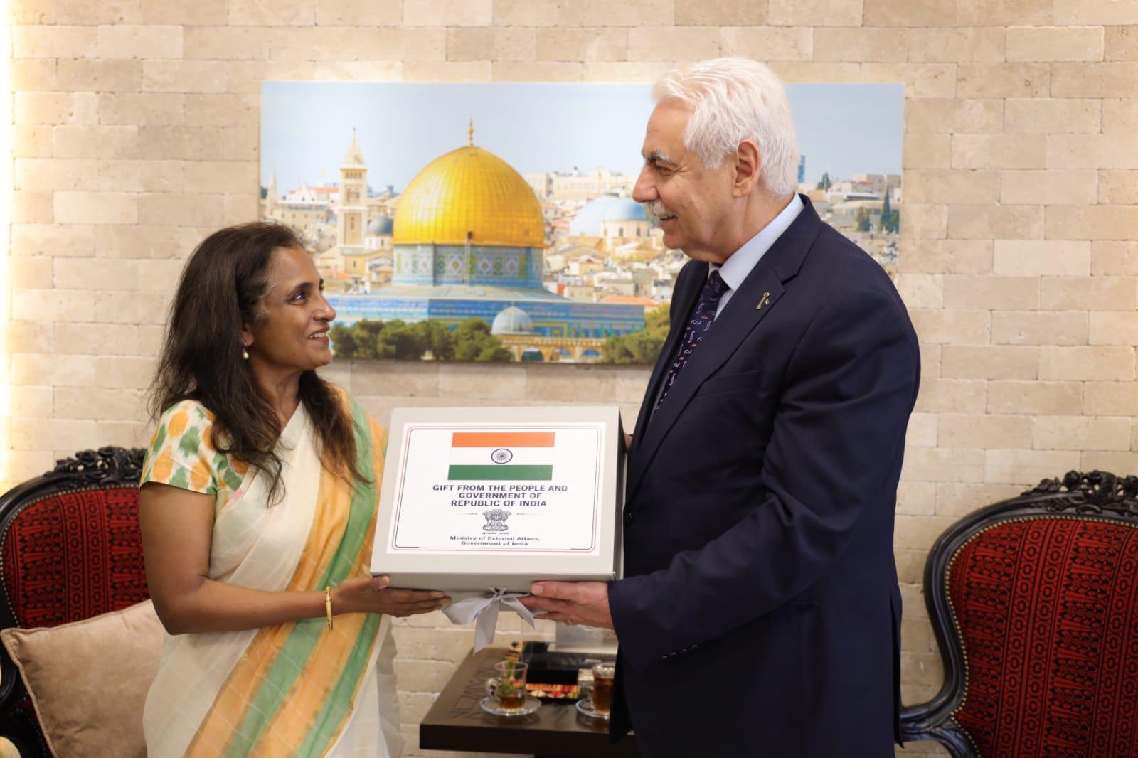 India’s Vice Minister of External Affairs Sripriya Ranganathan hands over a consignment of medicines to the Palestinian Health Minister Maged Abu Ramadan in this photo posted on Aug. 19, 2026. (X/India in Palestine)