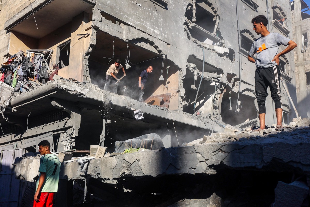 Israeli fire kills two young children in Gaza, medics say