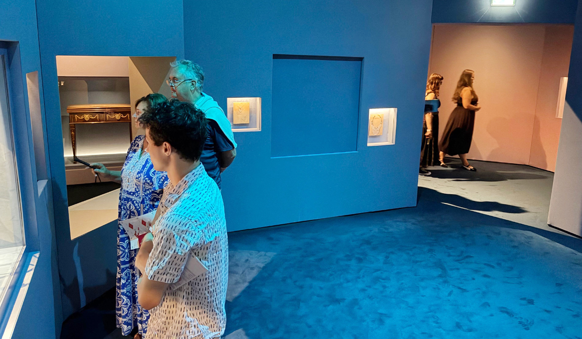 Thieves buy tickets before plundering necklace from Vienna museum