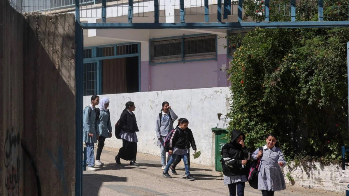 45,000 Palestinian students in East Jerusalem now required to study Israeli curriculum