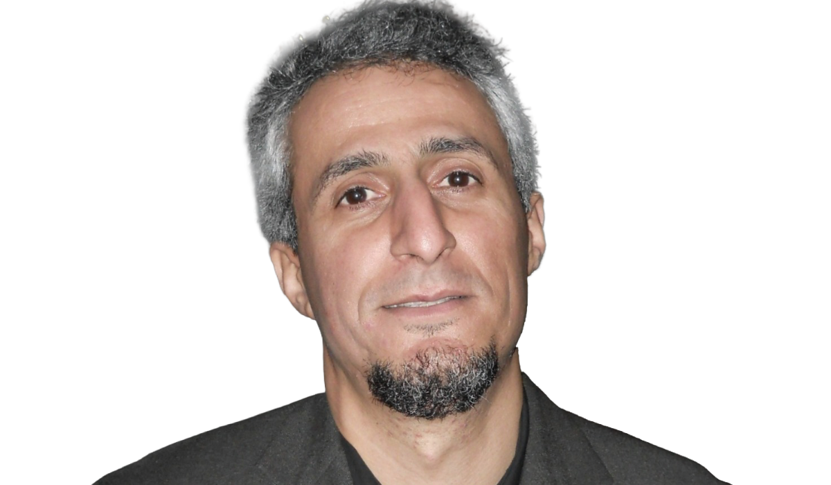 Prominent singer returns to Iran after a long exile