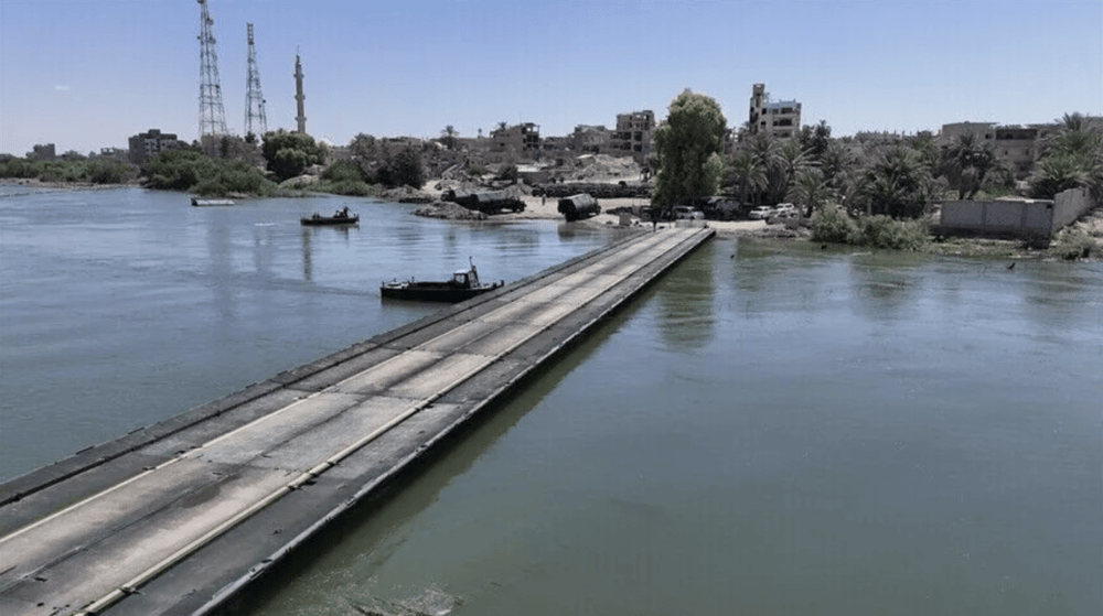 Turkish and Syrian forces build floating bridge across Euphrates