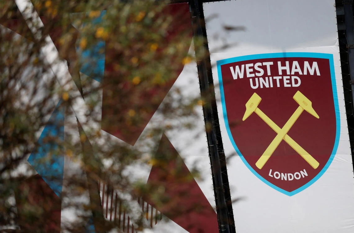 Consortium led by Staveley to buy Gold family’s stakes in West Ham