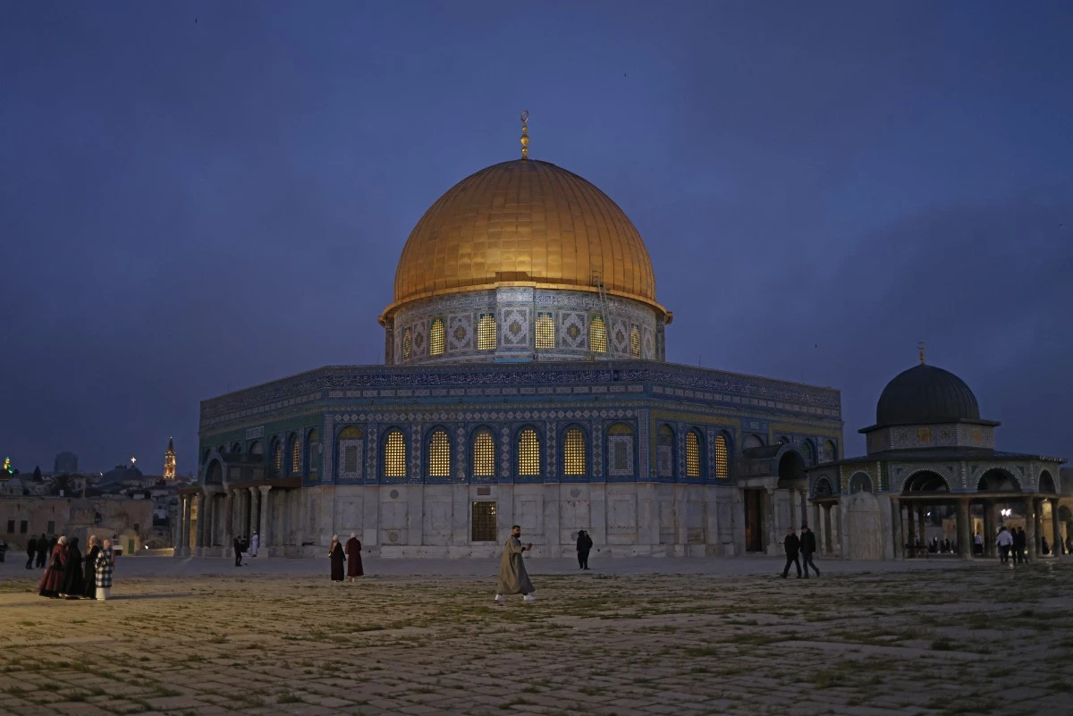 Israeli settlers storm Al-Aqsa Mosque 27 times in July