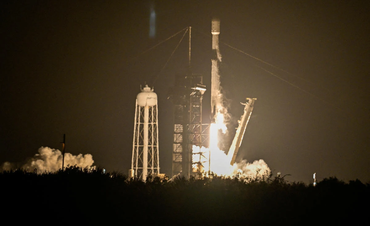 SpaceX rocket stage expected to slam into Moon