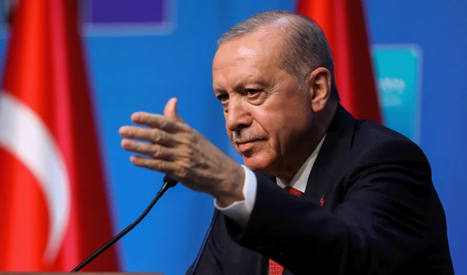 Turkish president Erdogan arrives in Jeddah for meeting with Saudi crown prince, Pakistan PM