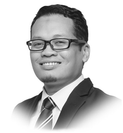 Nik Nazmi