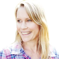 Laura Mannering