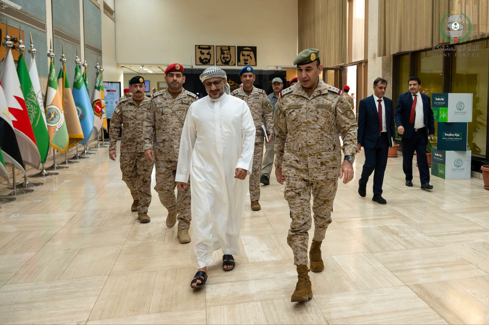 Commanders of Joint Forces, Yemen’s National Resistance Forces discuss ways to support Yemeni army 