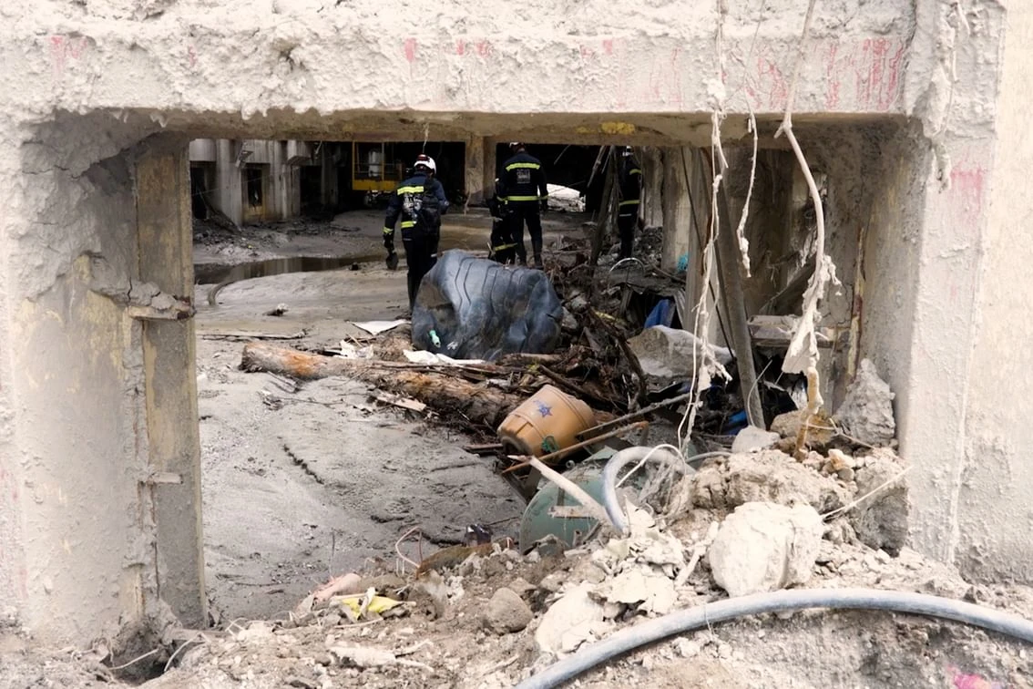 As well as the search and rescue team, the UAE has sent five aircraft to the region, the latest carrying boats, drones, power equipment and other technical and logistical apparatus. (WAM)