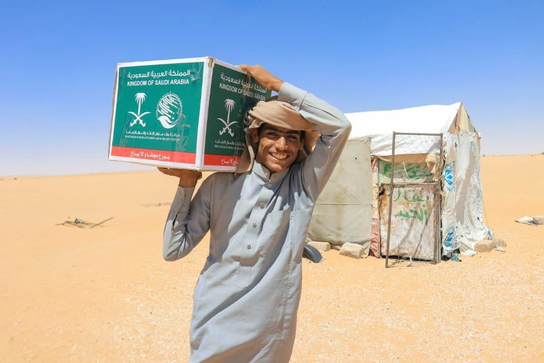 KSrelief distributes food aid in Yemen amid rising humanitarian needs. (X: @KSRelief)