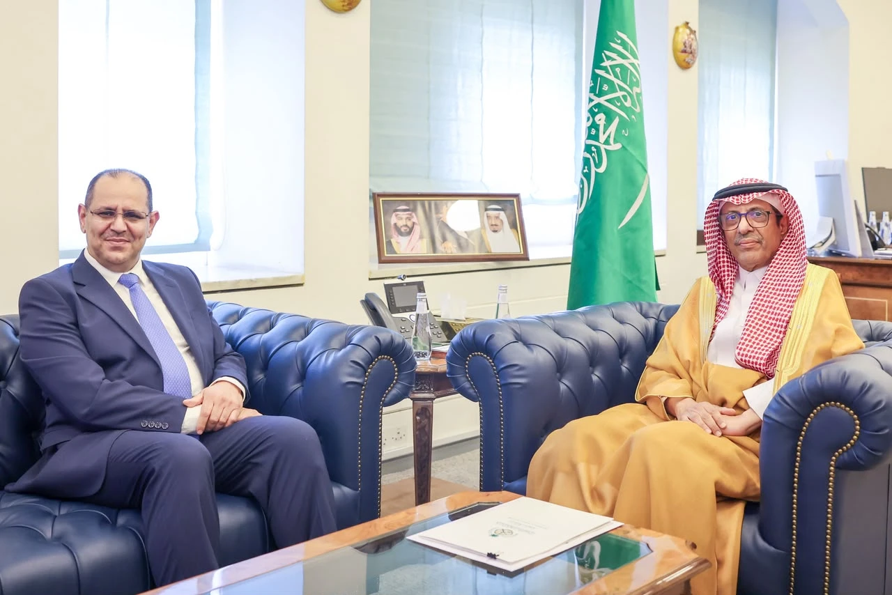 Saudi official Abdulrahman Al-Rassi receives the letter from Jordan’s ambassador to the Kingdom Haitham Abu Al-Foul on Wednesday. (SPA)
