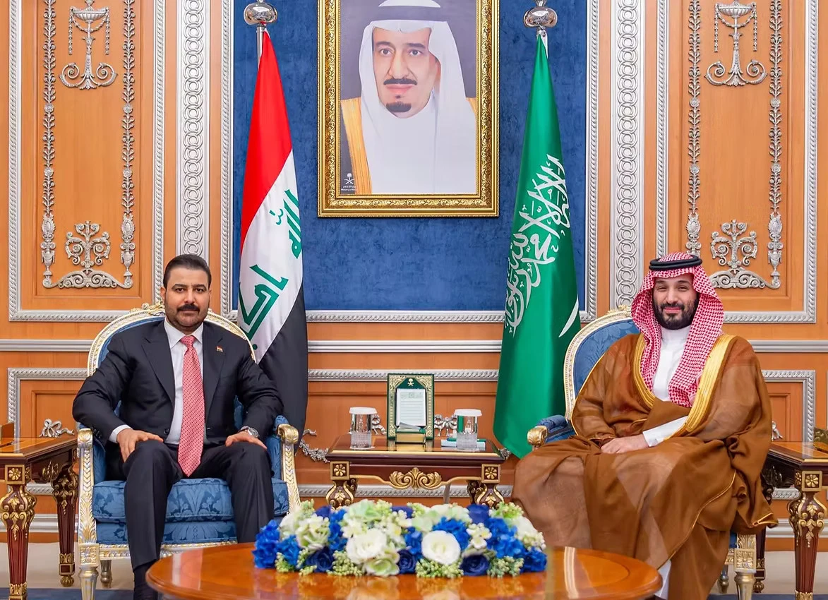 Saudi Crown Prince Mohammed bin Salman received Iraqi Prime Minister Ali Faleh Al-Zaidi at Al-Yamamah Palace in Riyadh on October 14 (File photo)