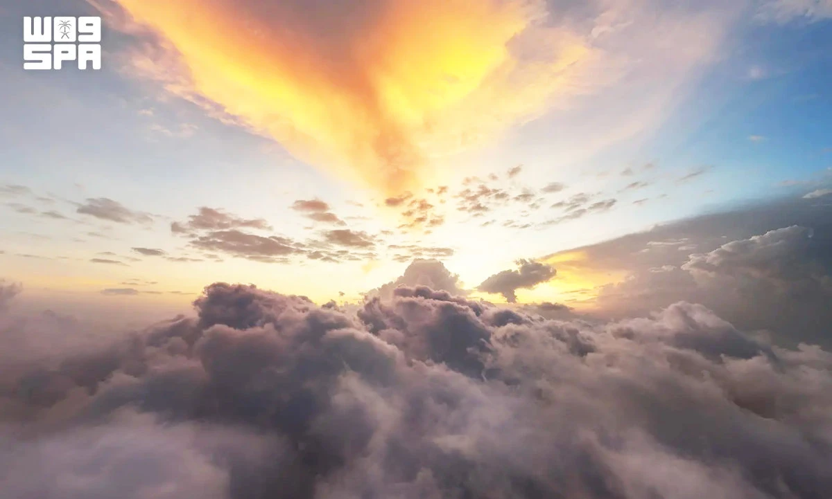 Above the clouds, below the sunset: Asir’s evening spectacle