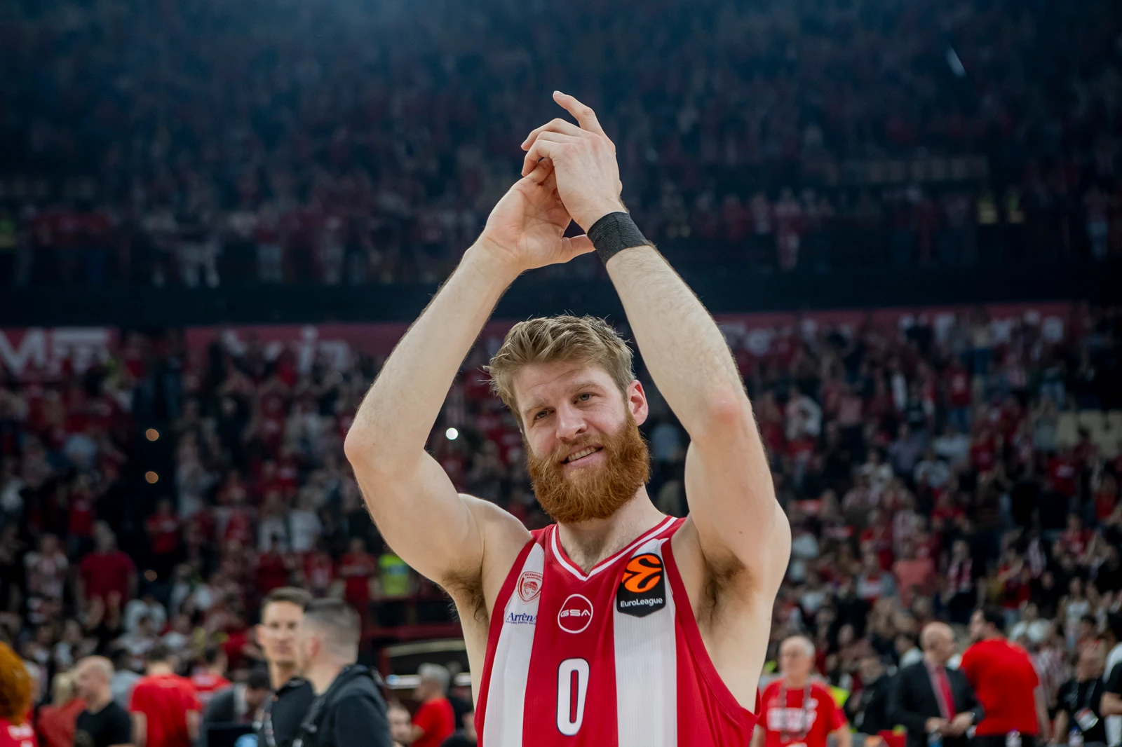 Dubai Basketball sign Euroleague champion Thomas Walkup
