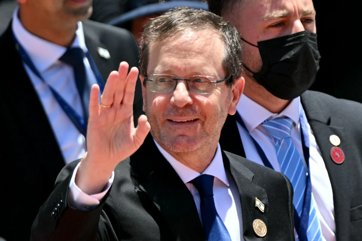 Israel president says UK sanctions on settlements will be ‘on wrong side of history’