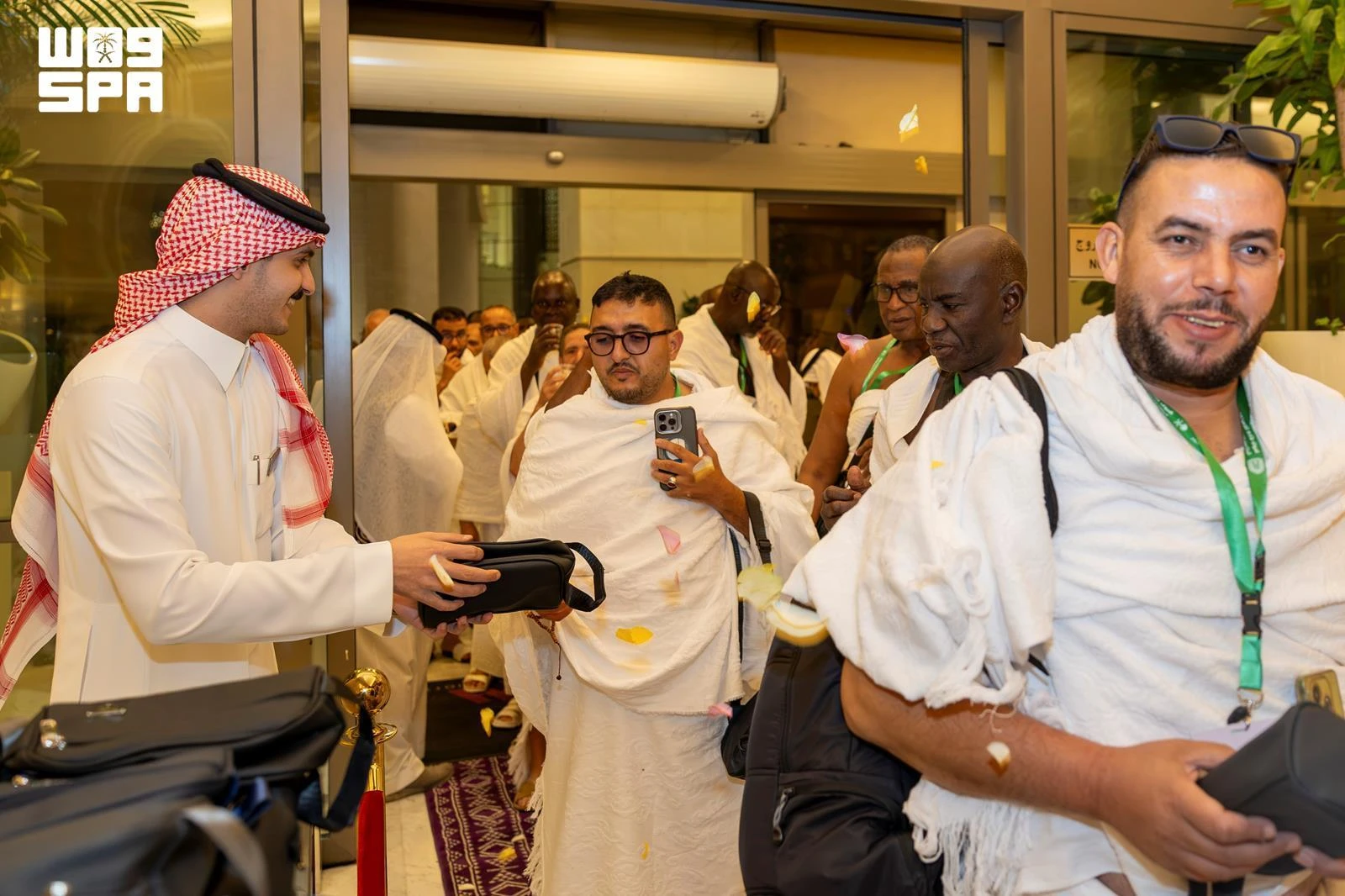 250 African Umrah guests arrive in Makkah